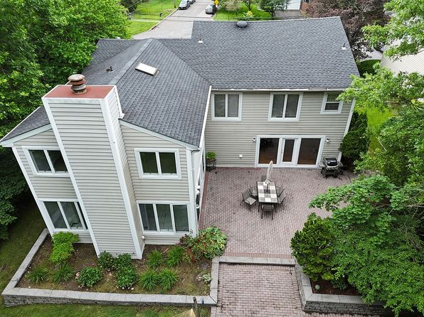 25 Harlan Dr