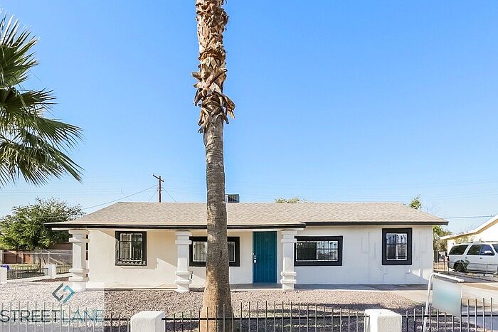 1st image of 2025 E Saint Anne Ave