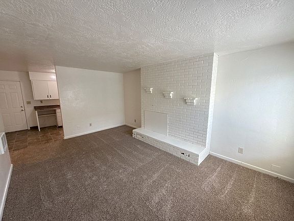 3rd image of 2475 Lee St SE