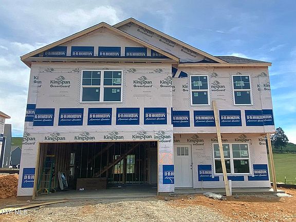 2nd image of 185 Wisteria Dr