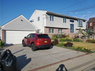 3360 Parkway Dr, Baldwin, NY 11510