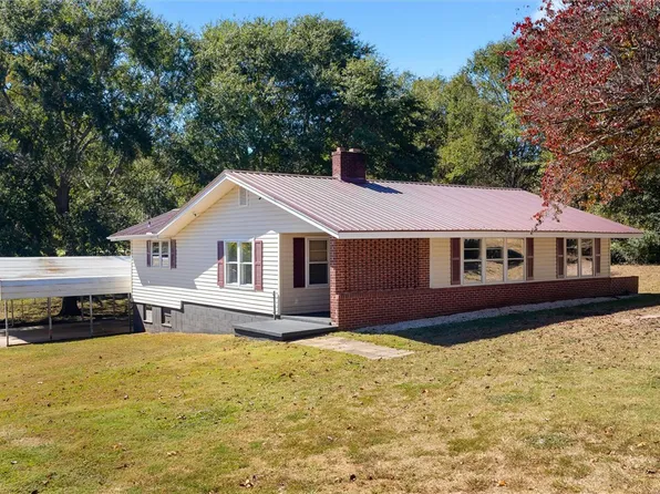 141 Bryant Rd, Pelzer, SC 29669