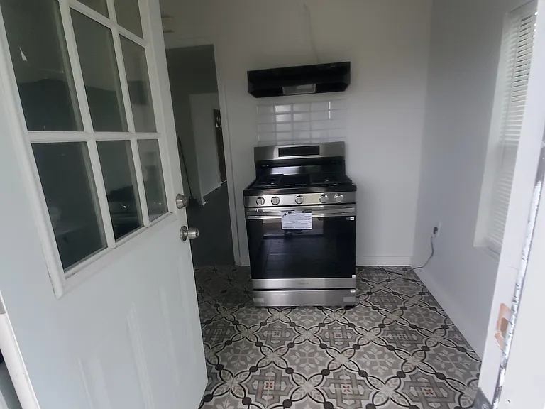 855 Canton — Photo 8