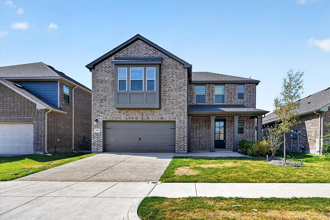 4 bed, 2140 sqft, $2,449 — Photo 1