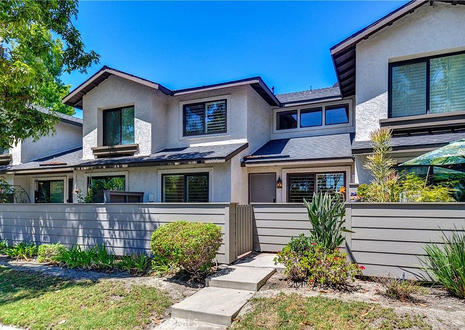 1st image of 1352 N Mako Ln