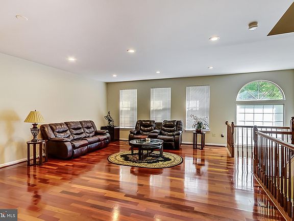2nd image of 4003 Rosemeade Dr