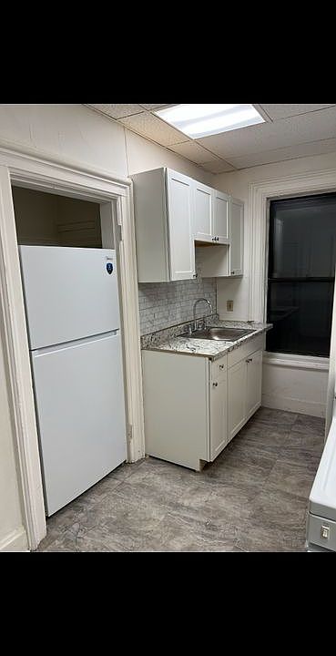 2nd image of 70 Vliet St Floor 3