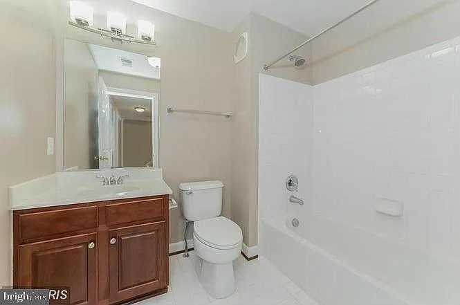 2462 Curie Ct — Photo 8