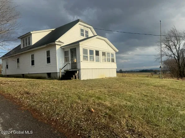 267 Stoners Trail, Johnstown, NY 12095