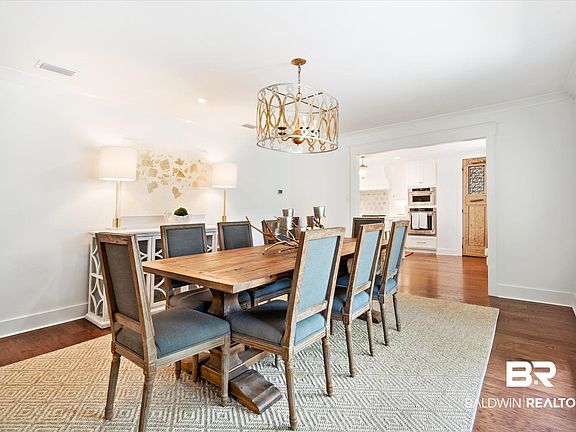 3rd image of 4305 Wilkinson Way