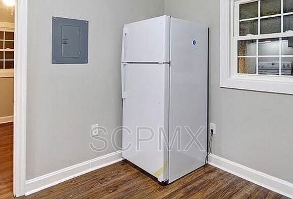 5th image of 1824 Carlton St #1