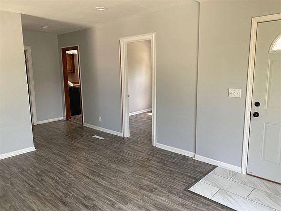 4th image of 1730 Pershing Ave