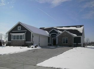 4016 Deer Run Ct, Maumee, OH 43537