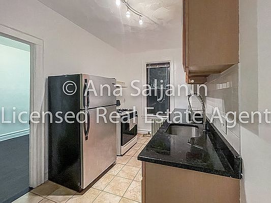 5th image of 3627 30th St #2F