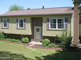 2402 Raintree Ave, Westminster, MD 21157