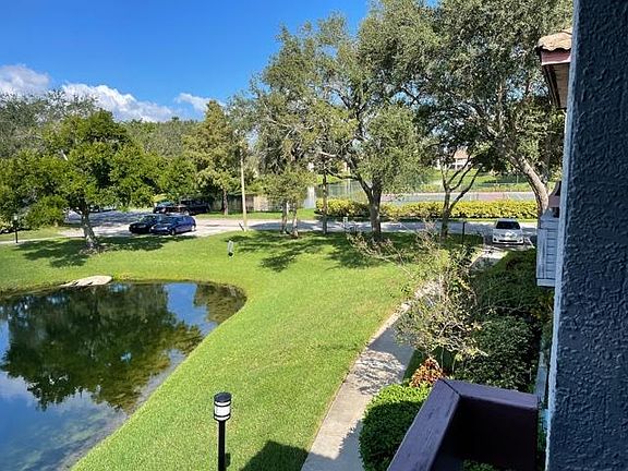 3rd image of 10263 Gandy Blvd N APT 412