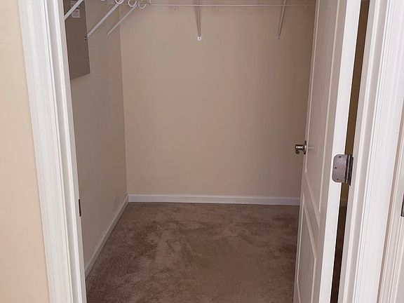 4th image of 1650 NW 34th Ave