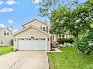 0N450 Winfield Scott Dr, Winfield, IL 60190