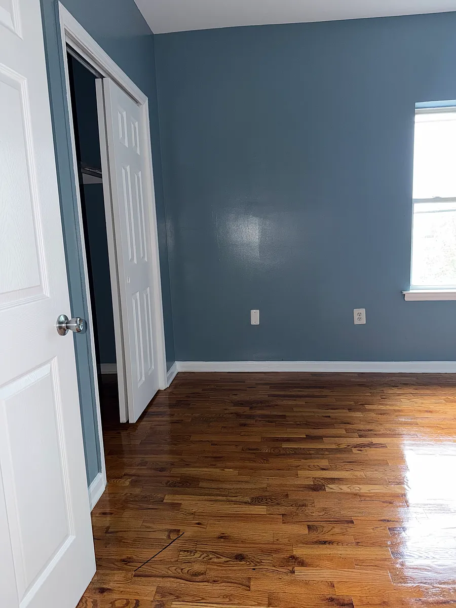 Building Photo - 44 Astor St #3