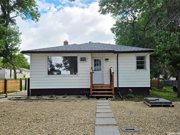 399 9th AVENUE NW, Swift Current, SK S9H 1A8
