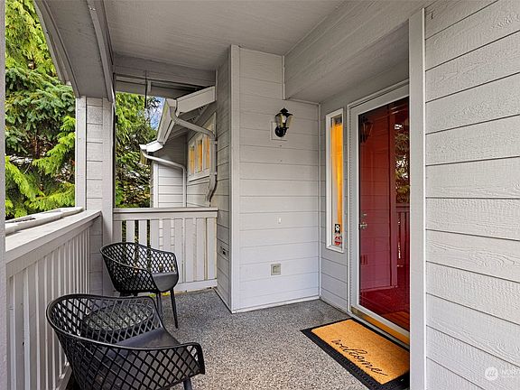 4th image of 16710 Graystone Drive