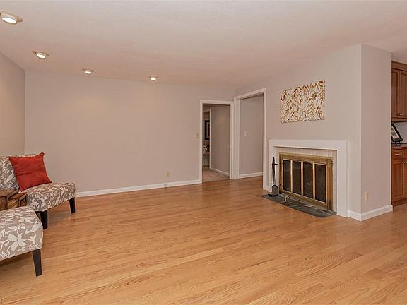 4th image of 33470 Hiram Trl