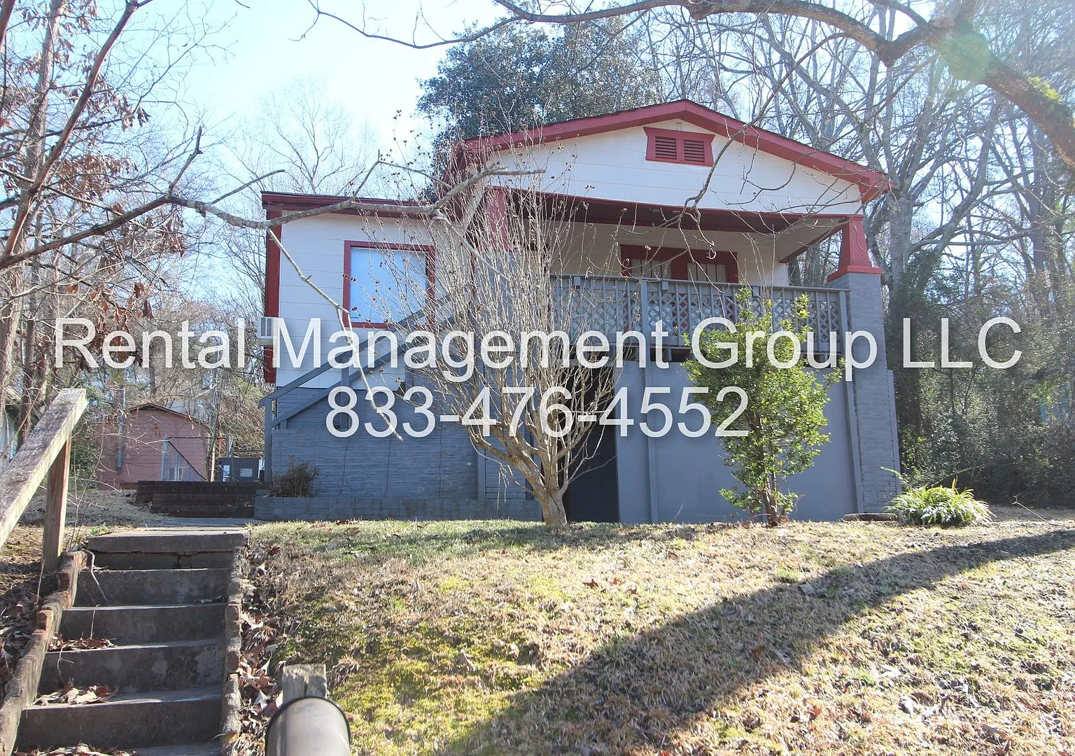 New On The Market! Charming 2 bedroom 1 bath — Photo 1