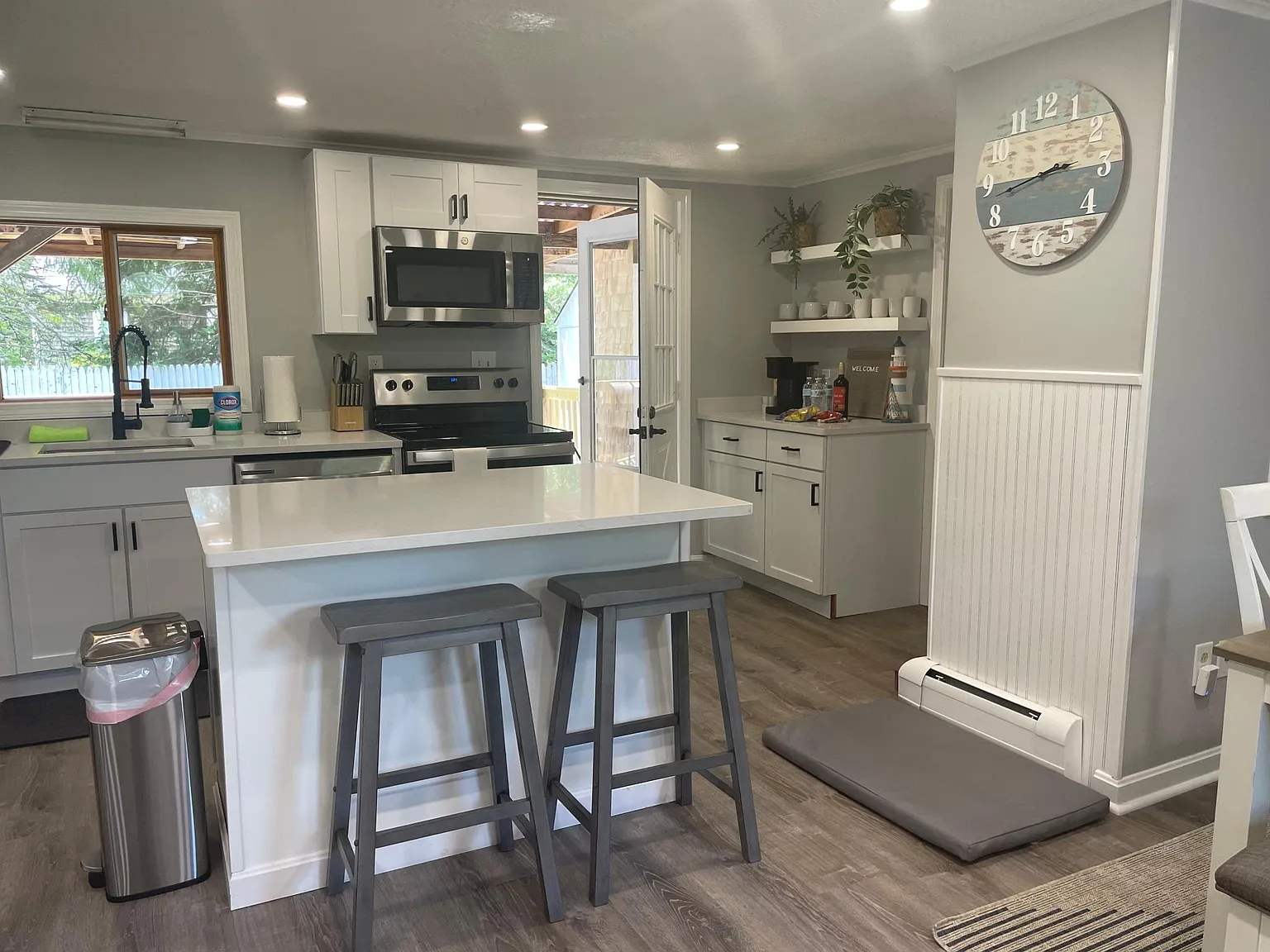 2 bed, 872 sqft, $2,500 — Photo 3