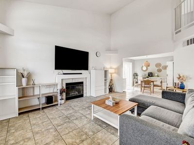 8409 Blazing Sun Ave, Las Vegas, NV, 89129