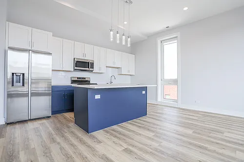 2402 W Carmen Ave #208 Photo 1