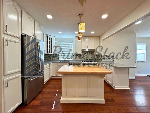 4th image of 2497 Elkins Way
