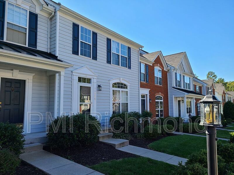 1st image of 11348 Abbots Cross Ln