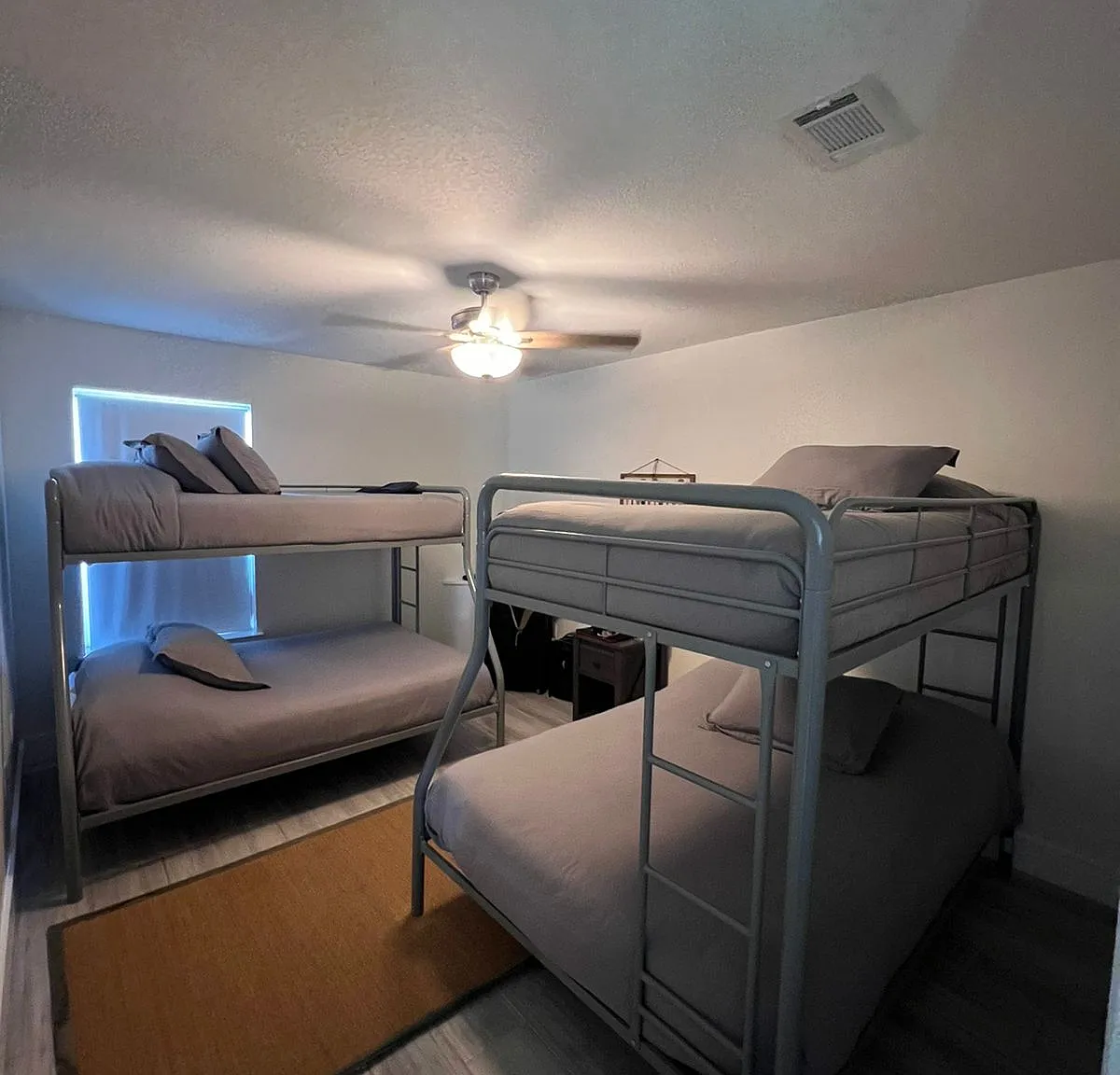 3 bed, 1816 sqft, $2,700 — Photo 4