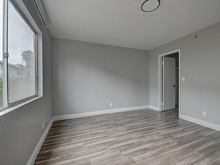 13615 Cerise Avenue — Photo 7