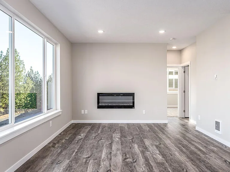 1647 S Nettleton Ln — Photo 4