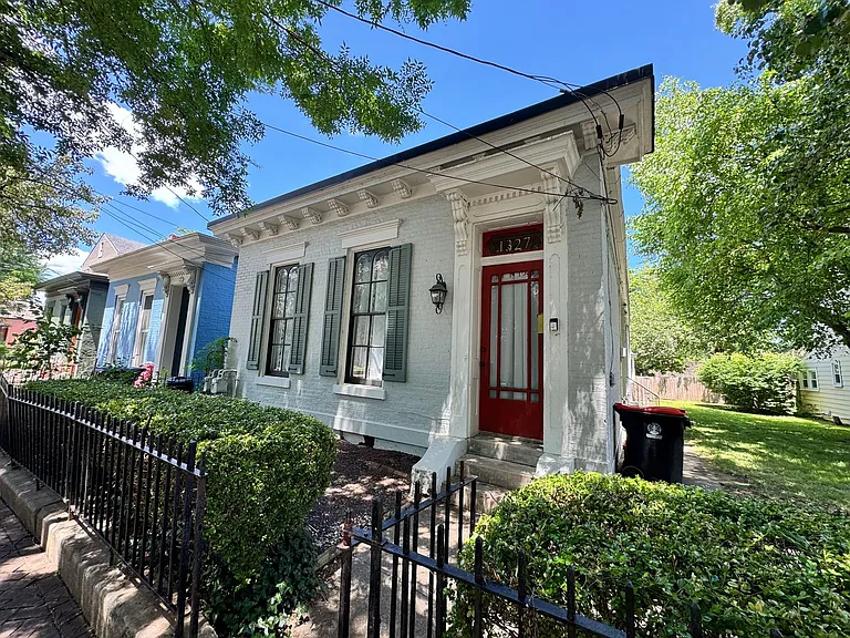 1327 E Washington St — Photo 1