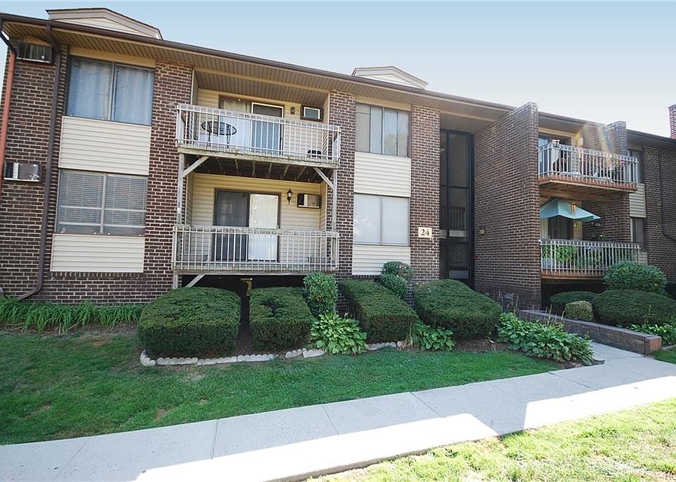 1st image of 243 Country Club Ln