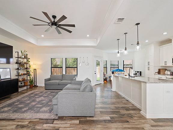 5th image of 430 Pitaya Ln