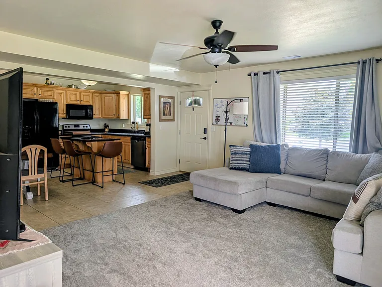 1157 N 400 W — Photo 3
