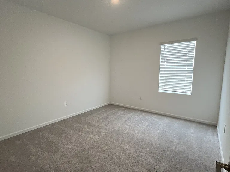 5653 Fiona Ln — Photo 39