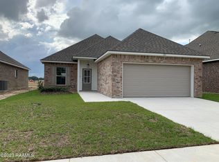 121 Lightbourne Dr, Lafayette, LA 70506