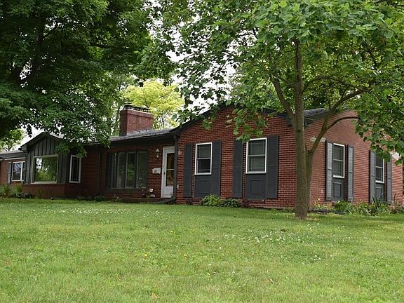 2nd image of 2423 Elmwood Dr