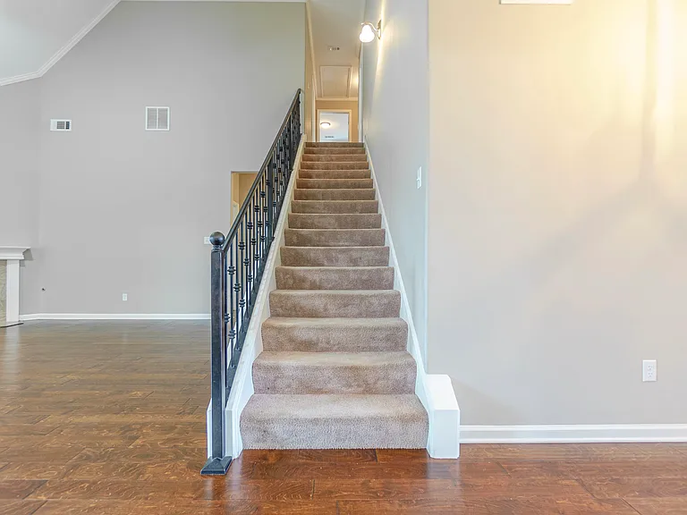 13435 Lapstone Ln — Photo 10