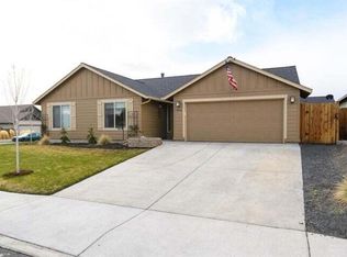 2626 SW Juniper Ln, Redmond, OR 97756