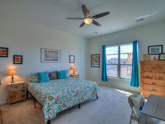 5th image of 801 6th St NE