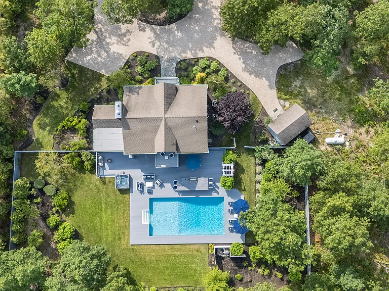 629 Little Bird Rd — Photo 16