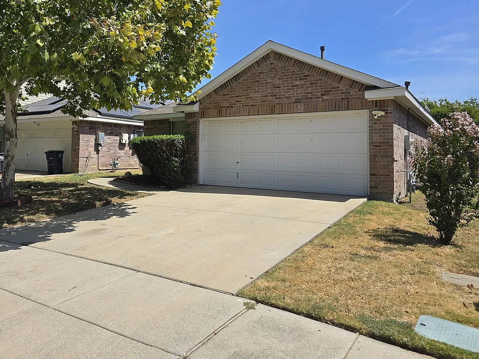 8928 Sunny Hollow Dr