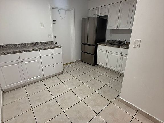 3rd image of 624-626 SW 7th Ave