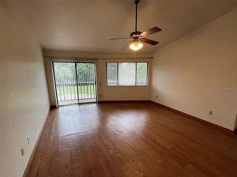 6560 Timberlane Rd — Photo 32