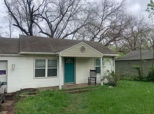 200 W 83rd Ter, Kansas City, MO 64114